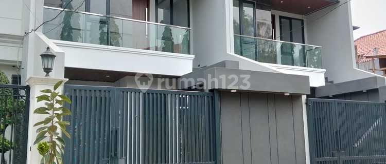 Nice 3.5-Story House Ready to Occupancy with SHM Certificate in Sunter, North Jakarta 1