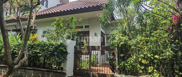 2-story ready-to-occupy house in Bintaro Sector 6 1
