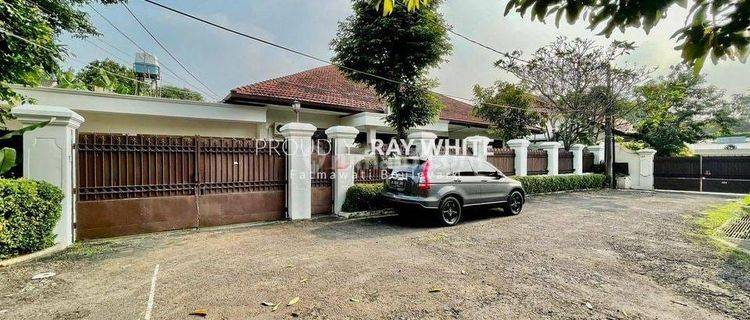 Private compound hitung tanah lokasi tenang di Ampera ,Jaksel 1