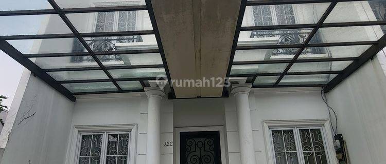 Rumah Klasik Cantik Furnished Lokasi Dipondok Indah 1
