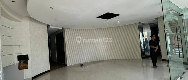 Gedung Senopati, Ideal Usaha Dengan Basement Dan Parkir Luas 1