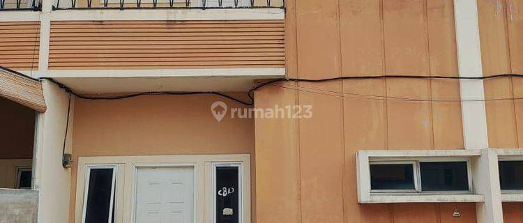 Dijual Murah Rumah Townhouse Gandeng 2 Komplek Modern 8 1