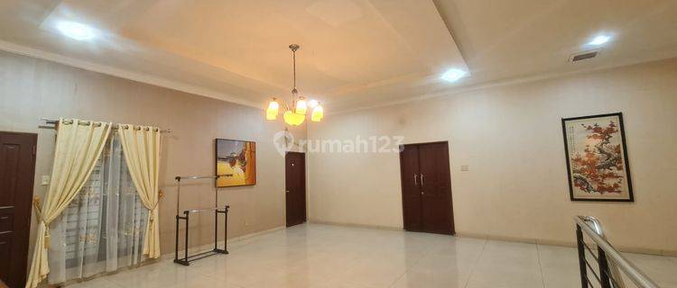 Disewa Murah Villa Mewah Cemara Asri Medan 1