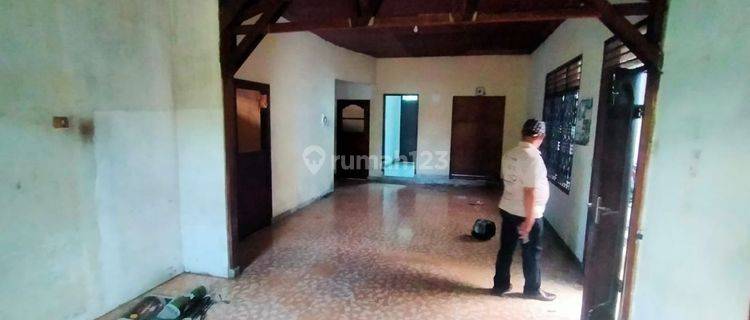 Disewa Rumah Tua Jalan Amir Hamzah Murah Medan 1