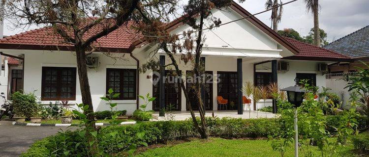 Disewa Villa Mewah Jalan S Parman Medan Kota 1