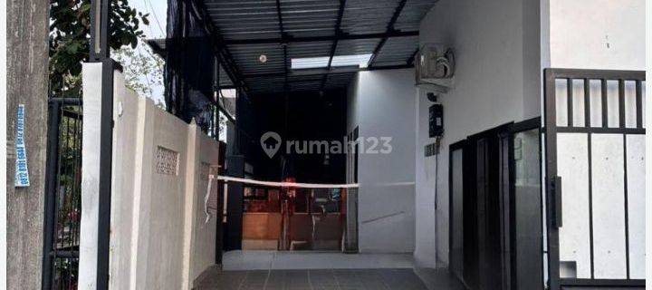 Rumah Hook  2 Lantai Sudah Renovasi Harapan Indah 1, Bekasi 1