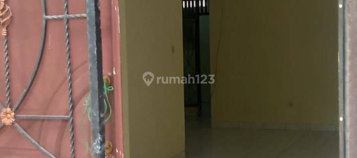 Disewakan Rumah Murah Dalam Cluster Taman Harapan Baru, Bekasi 1