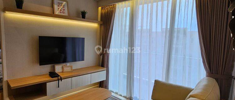 Jual / Sewa Apartemen Landmark Residence Furnished 2BR 1