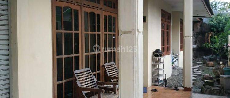 DIJUAL RUMAH 2 LANTAI DI R.A. KARTINI KEBOMAS, GRESIK KOTA
✅ Dekat TOL Surabaya
✅ Dekat GOR
 1