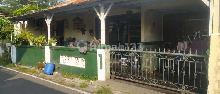 Disewakan!!! Rumah Siap Huni di Lokasi Strategis Cakrawala Tengah No. 1, Semarang Barat 1