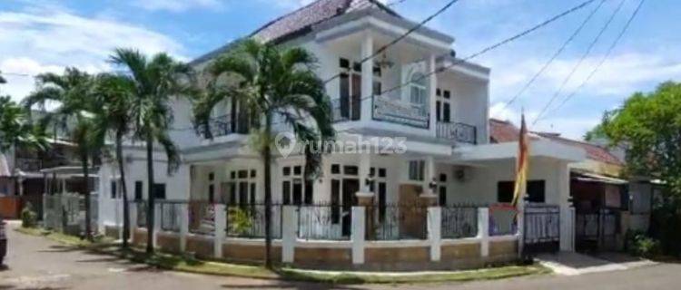 Rumah Baru Hoek Bagus di Regency Melati Mas Serpong, Tangerang  1