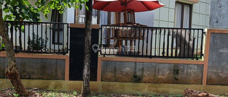 Rumah Satu Setengah Lantai Di Huk 1