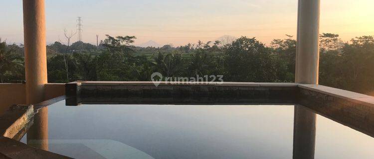 Rumah 3 Lantai Dengan Pool View Gunung di Mengwi 1