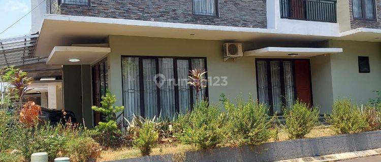 FOR RENT RUMAH 2 LANTAI POSISI HOOK DALAM KOMPLEK ELIT CONDET JAKTIM 1