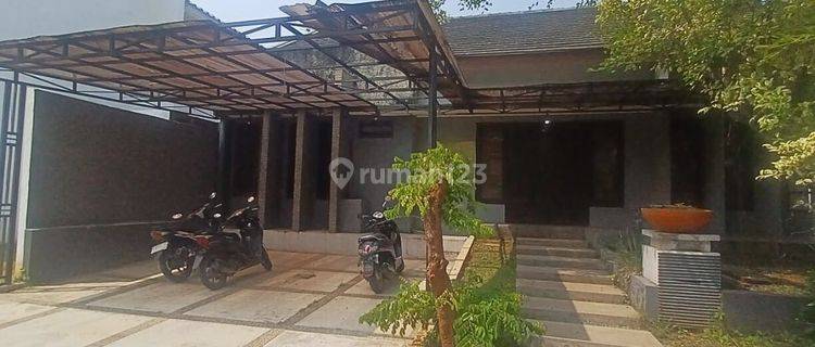 Rumah Semi Furnished Bagus di Cibubur 1