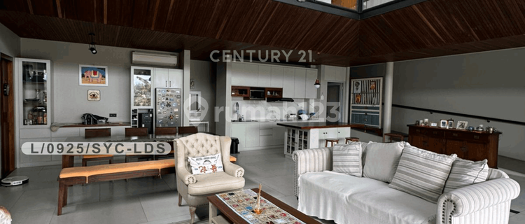 Comfortable 5-Story House Ready to Occupy in Kota Baru Parahyangan, Bandung 1