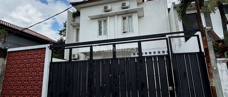 Rumah Bagus 2 Lantai, 2 Kilometer Ke Akses Tol Buah Batu 1