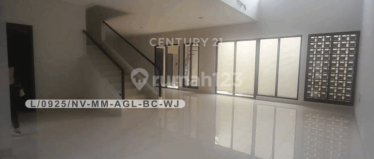 Two-Story Ready-to-Occupy and Strategic House in Summarecon Bandung 1