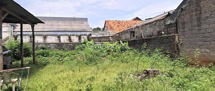 Rumah Tua Hitung Tanah Posisi Bagus di Veteran Bintaro  1