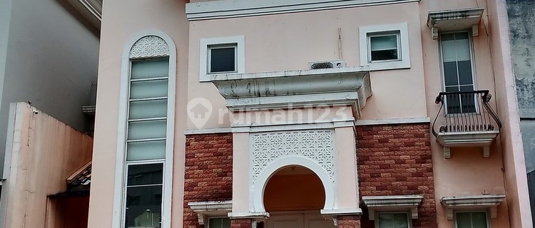 Luxurious 2-Story House in Alicante Cluster, Gading Serpong 1