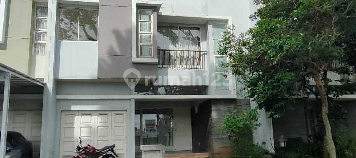 Semi-Furnished 2-Story House in Canary Cluster, The Springs Gading Serpong 1