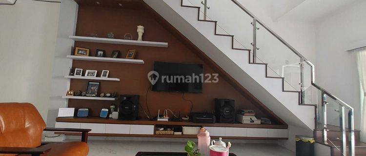 Rumah 2 Lantai Bagus Shm Modern Minimalia 1