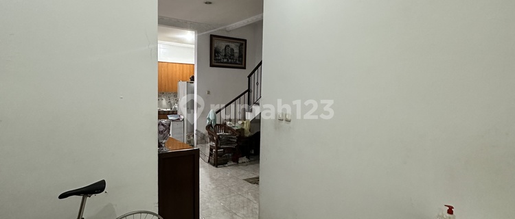 For Sale 2-Story House in Strategic Location at Kosambi Baru, Facing Park, SHM House in Duri Kosambi 1