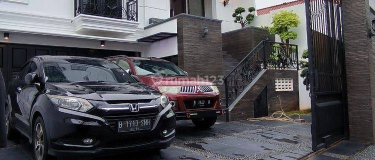 Rumah Baru Menteng 3 Lt + Rooftop 1