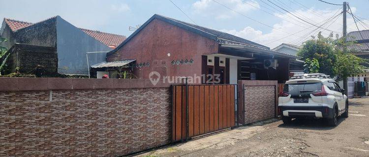 Rumah 2 Kamar Dekat Stasiun Kereta Api Cilebut  Bogor Disewakan Rumah 1