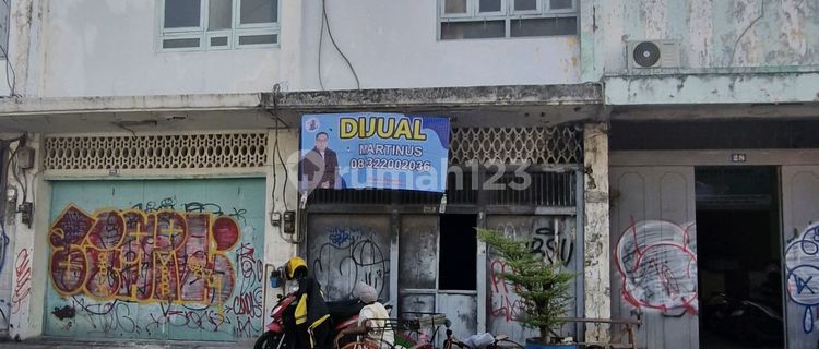 Shop House at Jl. Pekalipan No. 46, Pekalipan, Pekalipan, Cirebon City, West Java, Indonesia, 45117, Cirebon City, 135.0 m², Unfurnished, Freehold Title. 1