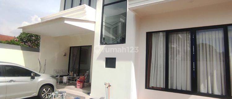 Rumah Baru mewah American classic di BSD City Tangerang Selstan 1