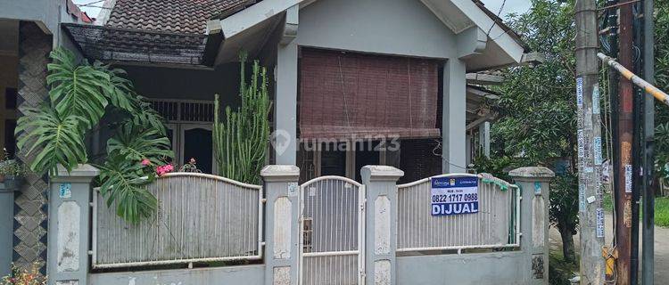 Rumah 1 Lantai Hoek Siap Huni Griya Alam Sentosa Cileungsi 1