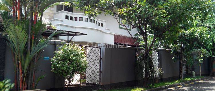 Rumah Mewah 2 Lantai SHM Lokasi Strategis di Citra Grand Cibubur 1
