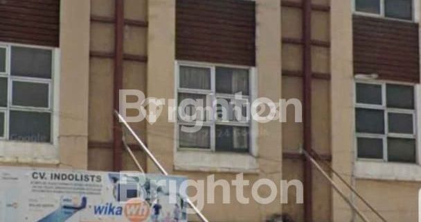 Ready-to-Use Shophouse in a Developing Residential Area 1