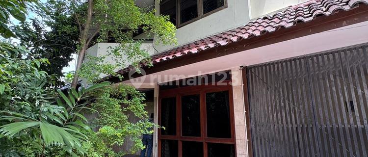 Decent House in the Elite Area of Pondok Indah Complex 1