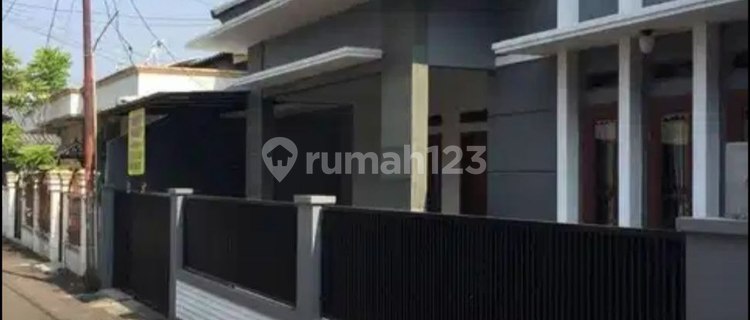 For Rent: Ready-to-Occupy House in Pertamina Pejaten Barat Complex - 4+1 Bedrooms, 2-Car Garage, 125 Million/Year 1