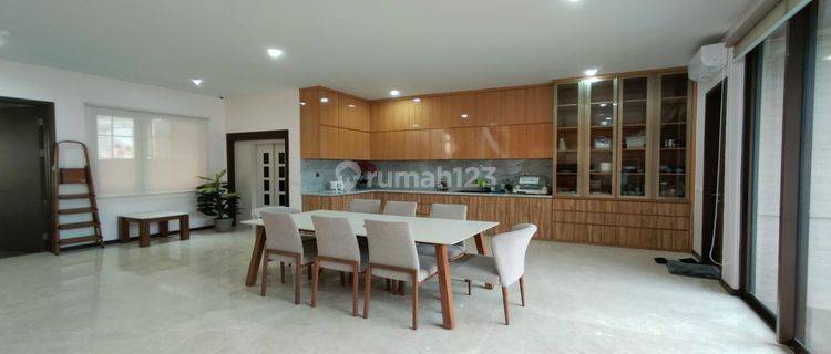 Zora Keia Lebar 10 Dengan Lift Full Furnished Gress 3 Lantai Mewah Rapi Bersih Siap Huni 1