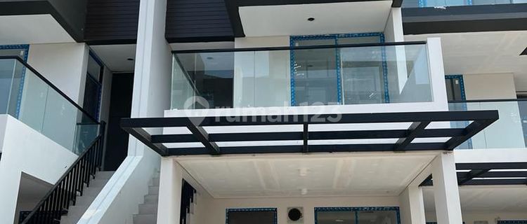 Disewakan Rumah Uk. 5x15 M2 Golf Island Pik 2 Kosongan Murah 1