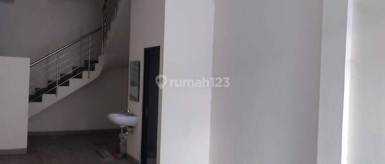 Ruko Strategis 2,5Lantai Area Dulatip Sayap Sudirman Bandungkota  1