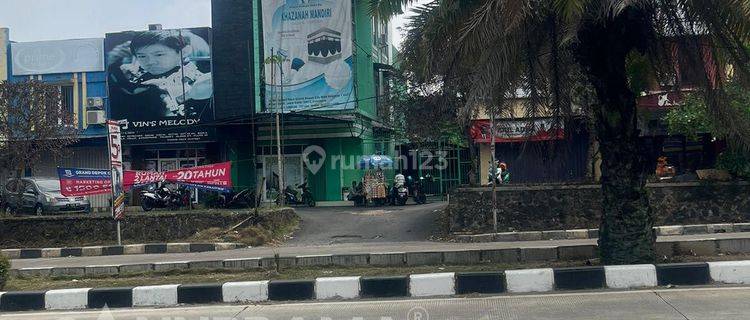 Ruko 3 Lantai Di Jual di Jl Boulvard GDC Dekat Pusat Alun2 dan Pemerintahan  1