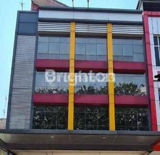 RUKO DUA GANDENG 4 LANTAI PINGGIR JALAN RAYA BOULEVARD KELAPA GADING 1