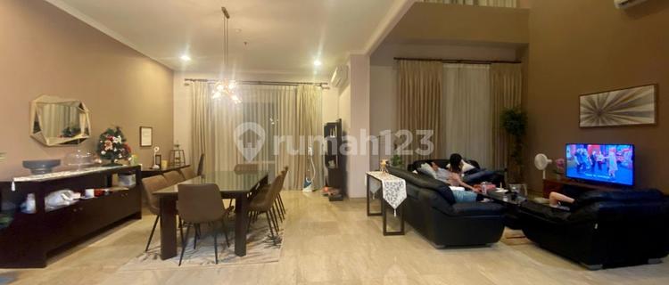 For Rent: Penthouse Apartment Senayan Residence, 300 sqm, 4BR, Fully Furnished, Best Price in South Jakarta. 1