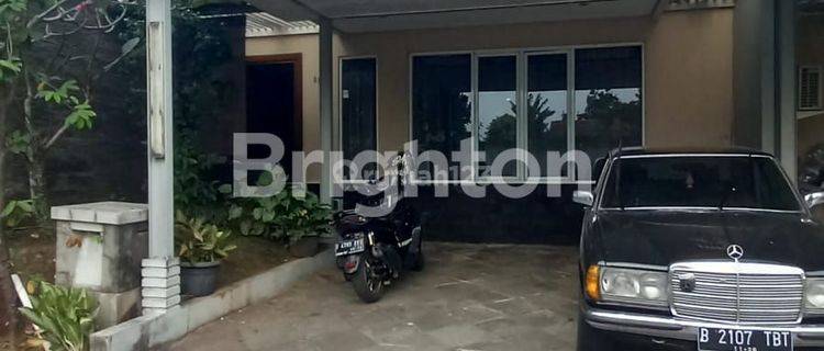 RUMAH SIAP HUNI 2 1/2 LANTAI DI DEPOK 1