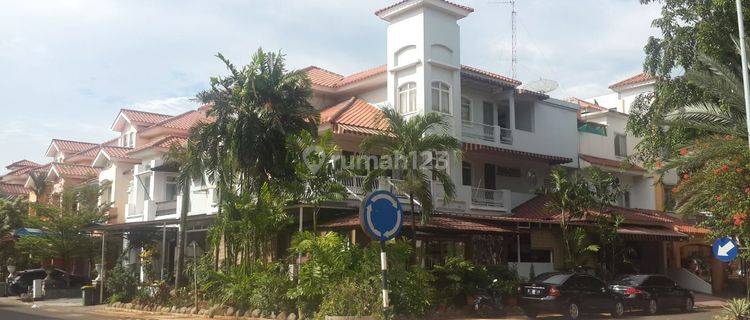 Rumah Hook Bagus dan Nyaman di Kelapa Gading 1