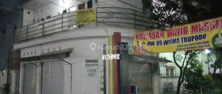 Ruang Usaha 2 Lantai Strategis Dekat Fasilitas Umum di Wisma Tropodo, Waru, Sidoarjo 1