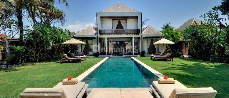 Villa Dijual Luxury Beach Front Located In Villa Complex In Ketewel Gianyar Bali 1