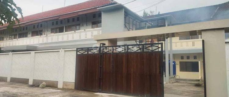 For Sale: 47 Room Boarding House, Almost Fully Occupied 1