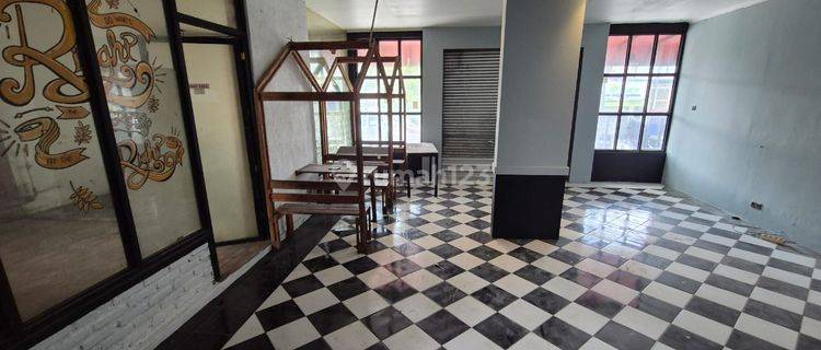 Ruang Usaha Ex Cafe Strategis Area Ramai di Cikutra Bandung 1