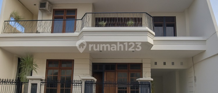 Ready-to-Occupy House in Banyumanik - Near Undip 1