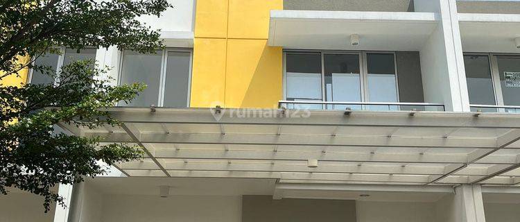 DISEWAKAN RUMAH 6X10 SEMI FURNISH PIK 2 SIAP HUNI 1